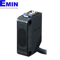 OMRON E3Z-D62 Compact Photoelectric Sensor (1000 mm, NPN, cable 0.5 m)
