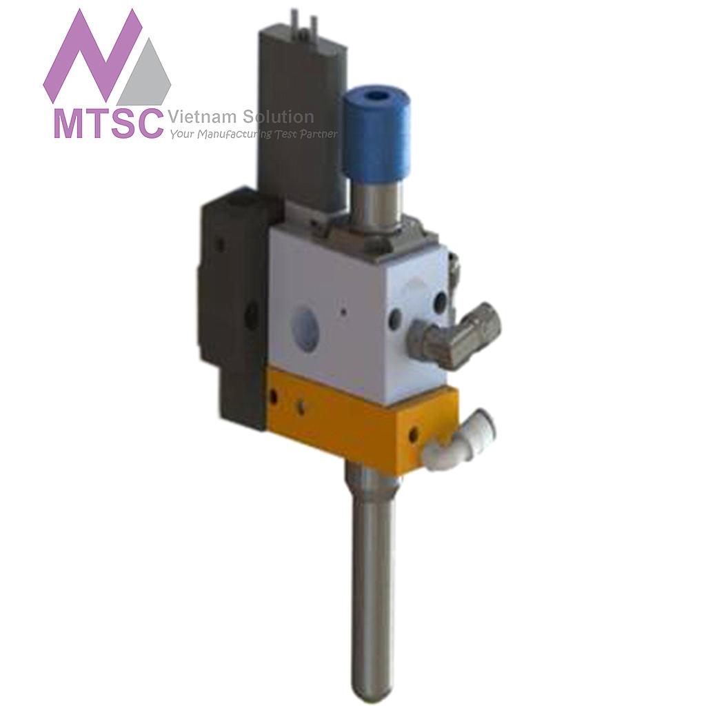 Selective conformal coating nozzle used for precision spray application on electronic assemblies