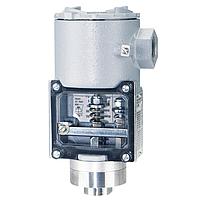 Dwyer SA1113E-S5-K1 Weatherproof Explosion-Proof Pressure Switches, 3000 psi, 5% Deadband (Gauge, 500 psi, NPT Female, 1/4 in, Hazardous Location Rated, NEMA Type 4X, NEMA Type 7, NEMA Type 9)