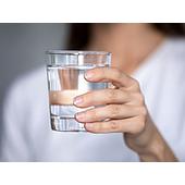 Does water conduct electricity? Q&A with experts at EMIN